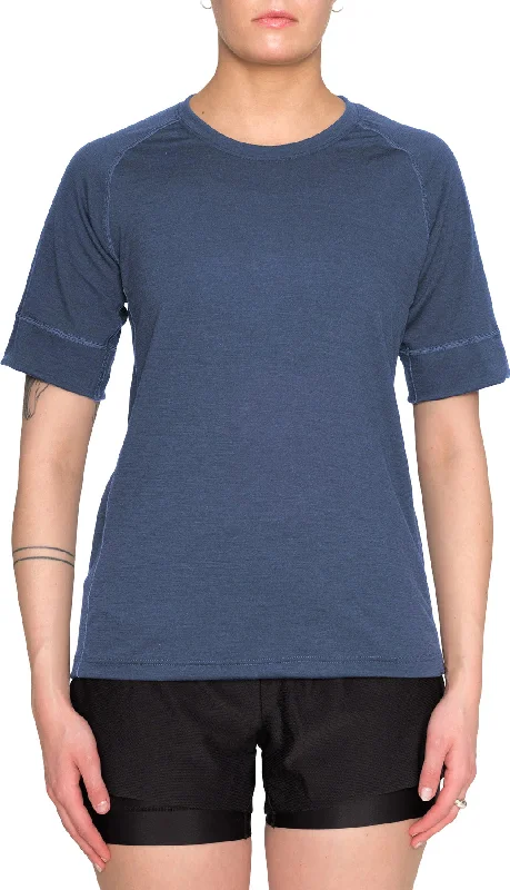 Merino Blend T-Shirt - Women's|-|T-shirt en mélange mérinos - Femme Front Pockets Side Pockets Patch Pockets