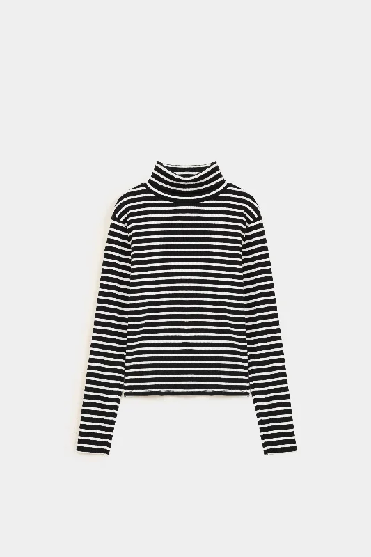 Super Cropped Turtle Neck Striped T-shirt Hooded Caped Shawl Collar