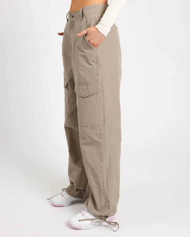 Woven Cargo Trouser - Beige Trousers Cargo pockets